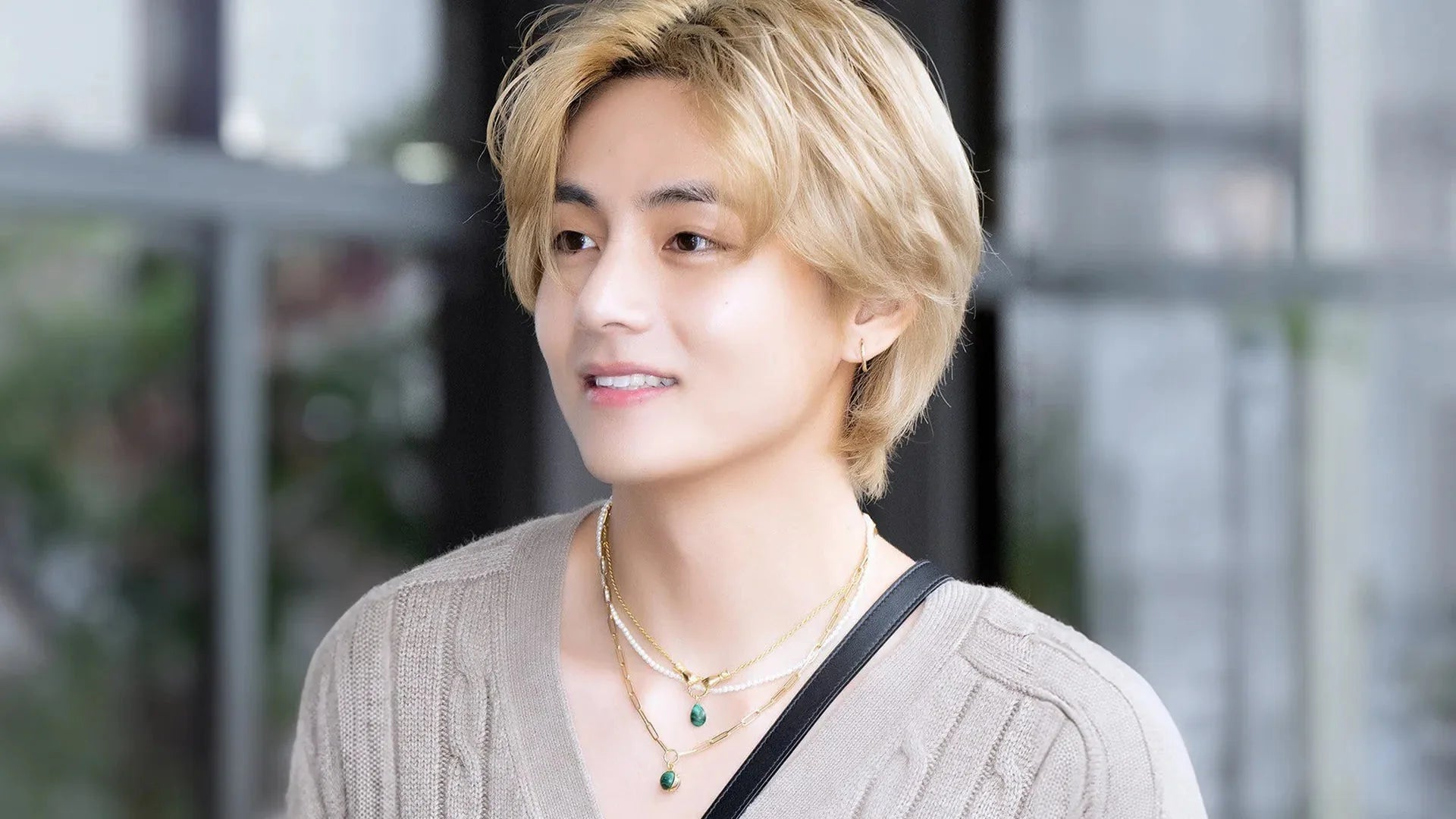 Get the Look: V from BTS | Missoma