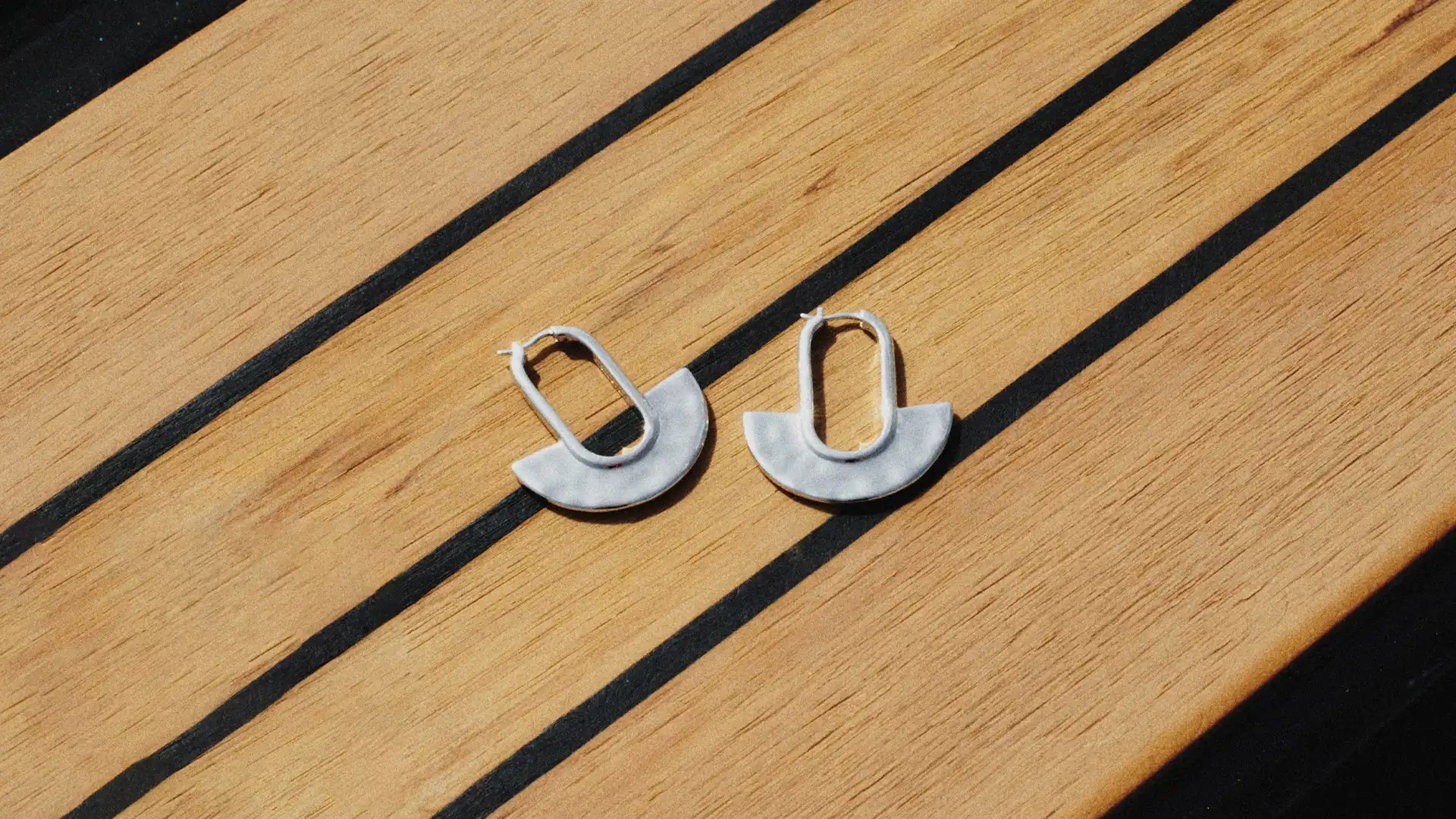 How to wash sterling silver 2025