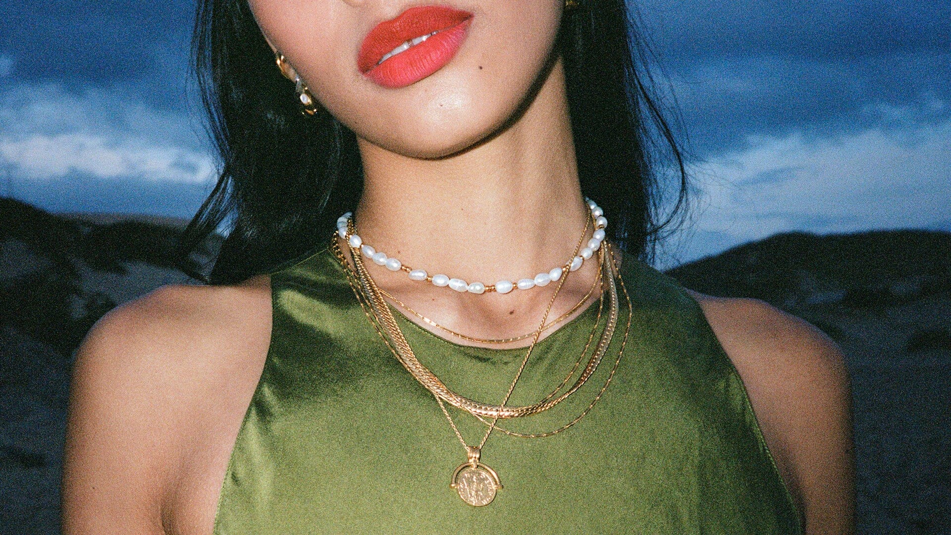 Wedding guest jewelry store