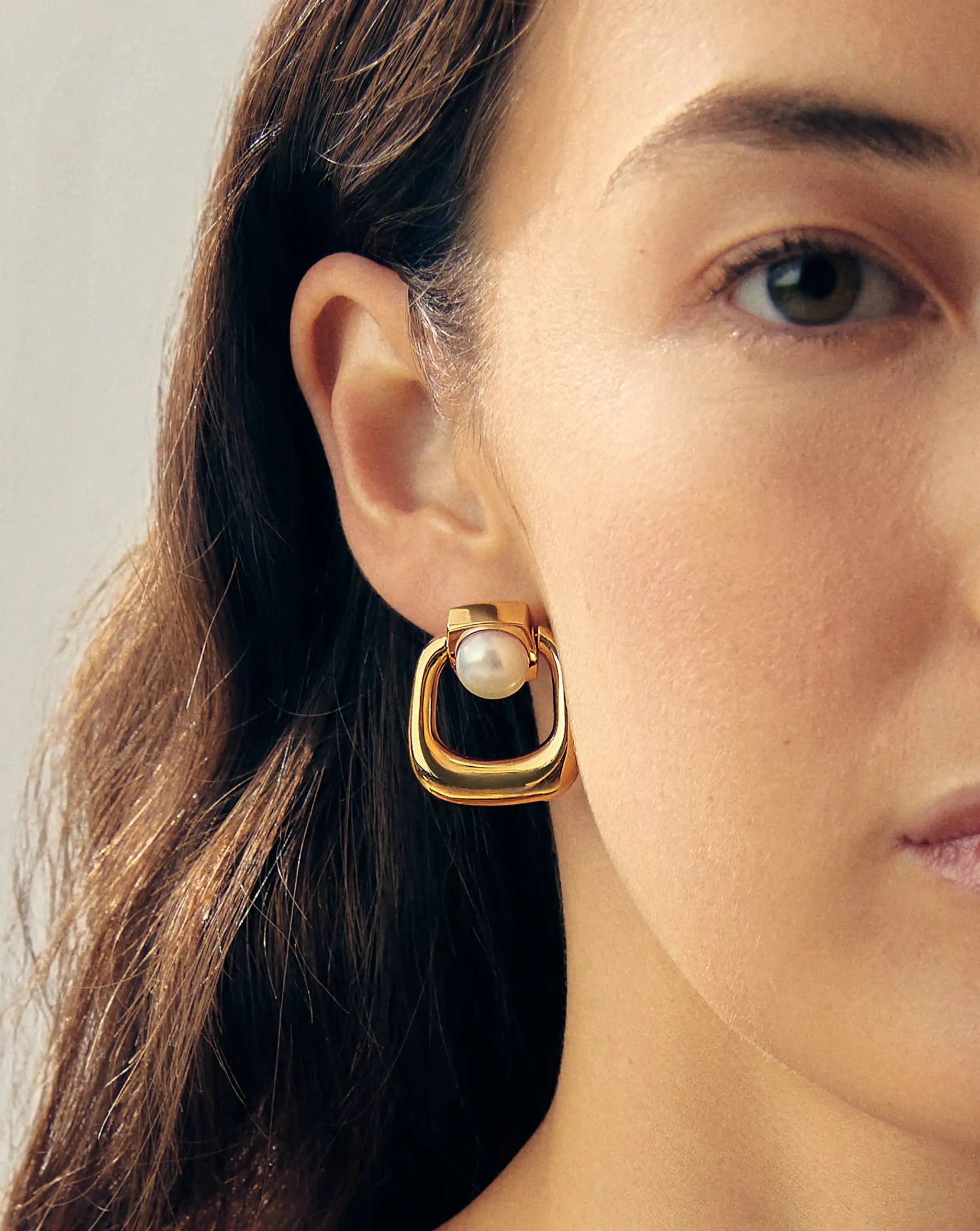 Button Pearl Statement Stud Earrings | 18ct Gold Plated/Pearl Earrings Missoma