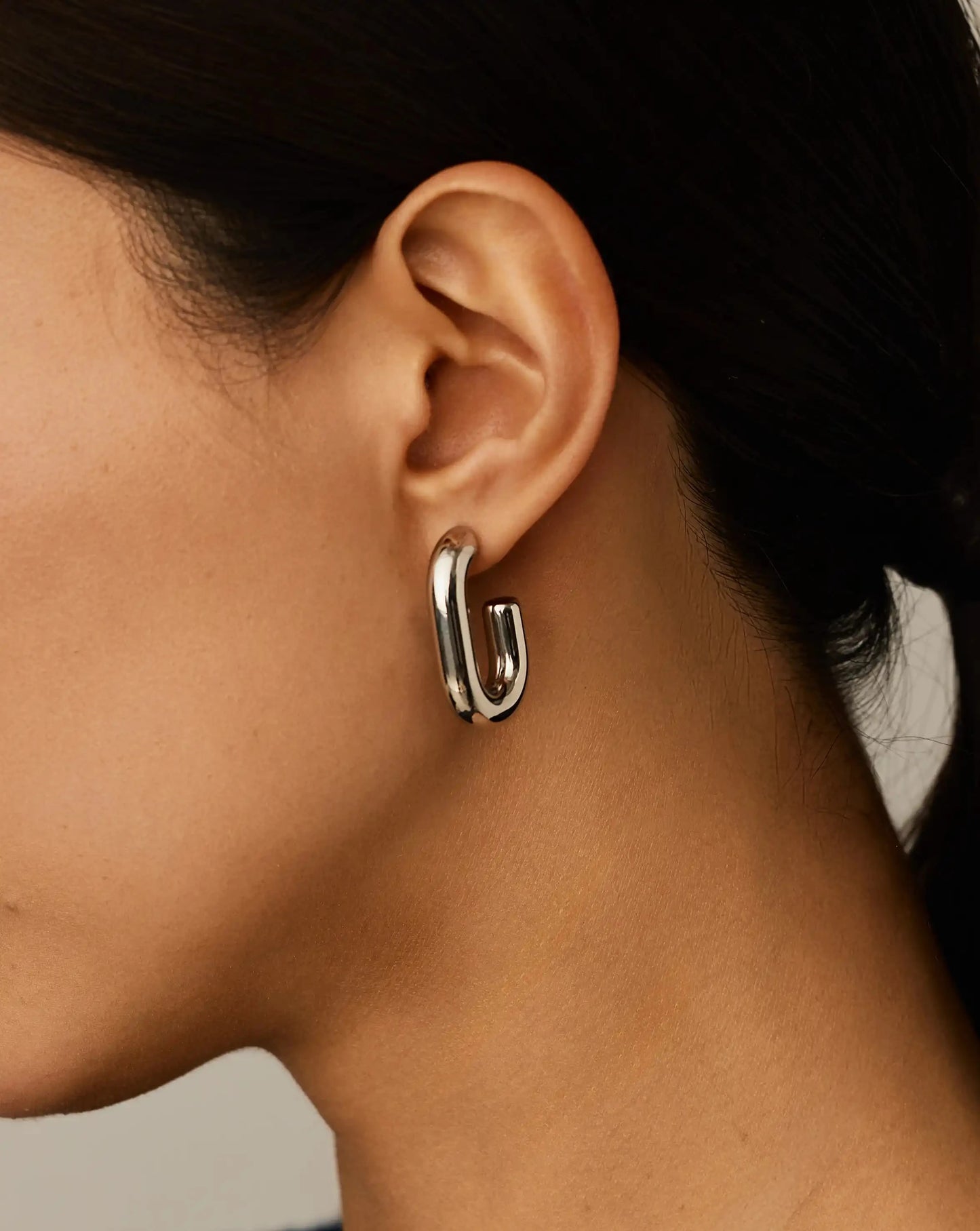 Chubby Oval Medium Hoop Earrings | Platinum Plated Earrings Missoma