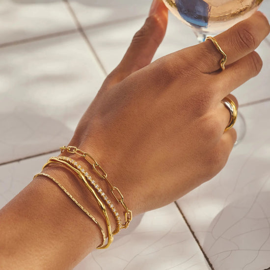 Classic Mini Paperclip Chain Bracelet | 18ct Gold Plated Bracelets Missoma