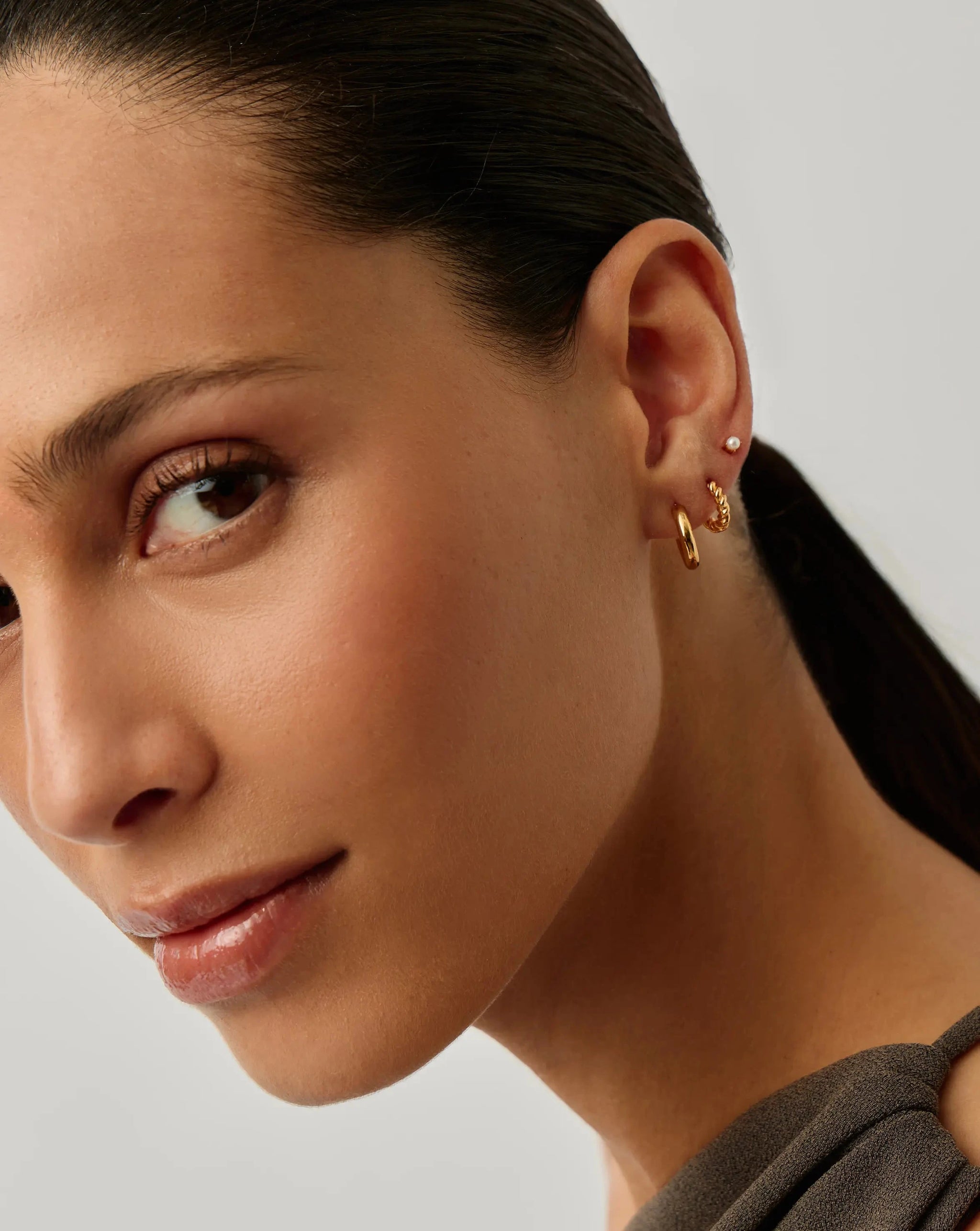Classic Pearl Stud Earrings | 18ct Gold Vermeil/Pearl Earrings Missoma