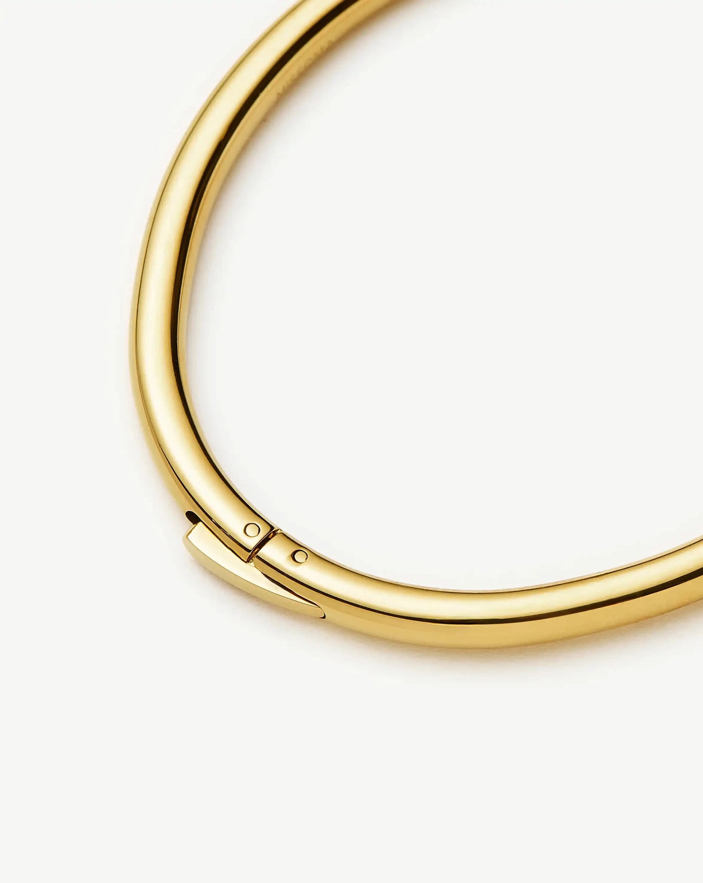 Classic Round Hinged Bangle | 18ct Gold Plated Bracelets Missoma