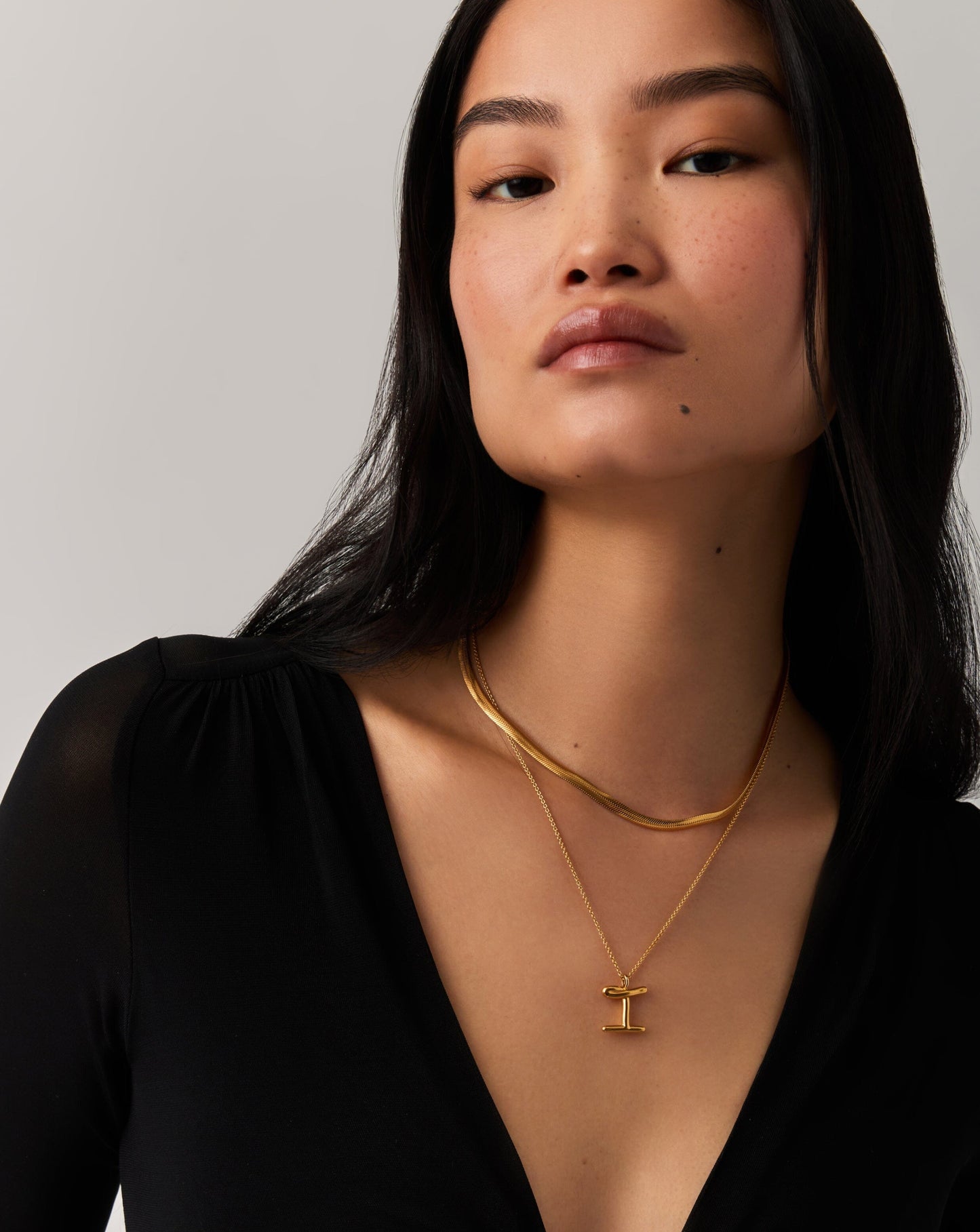 Curly Molten Initial Pendant Necklace - Initial I | 18ct Gold Plated Vermeil Necklaces Missoma
