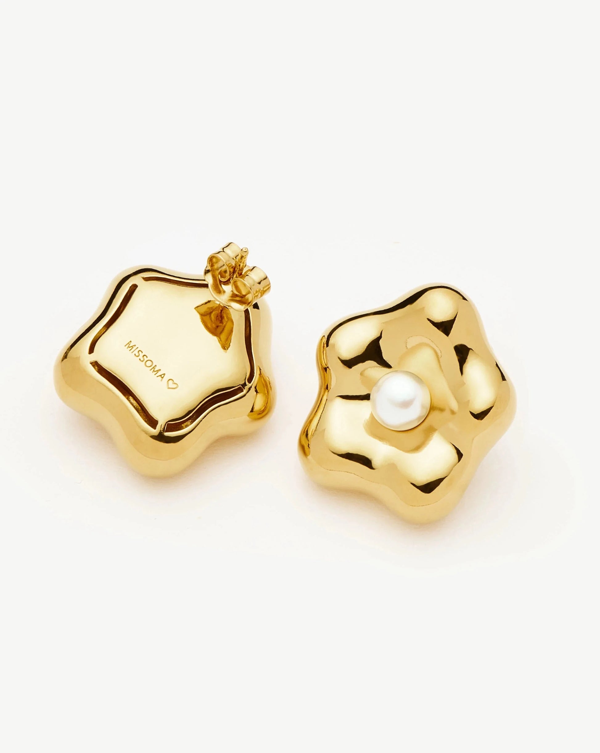 Eny Puffy Daisy Oversized Stud Earrings | 18ct Gold Plated/Pearl Earrings Missoma
