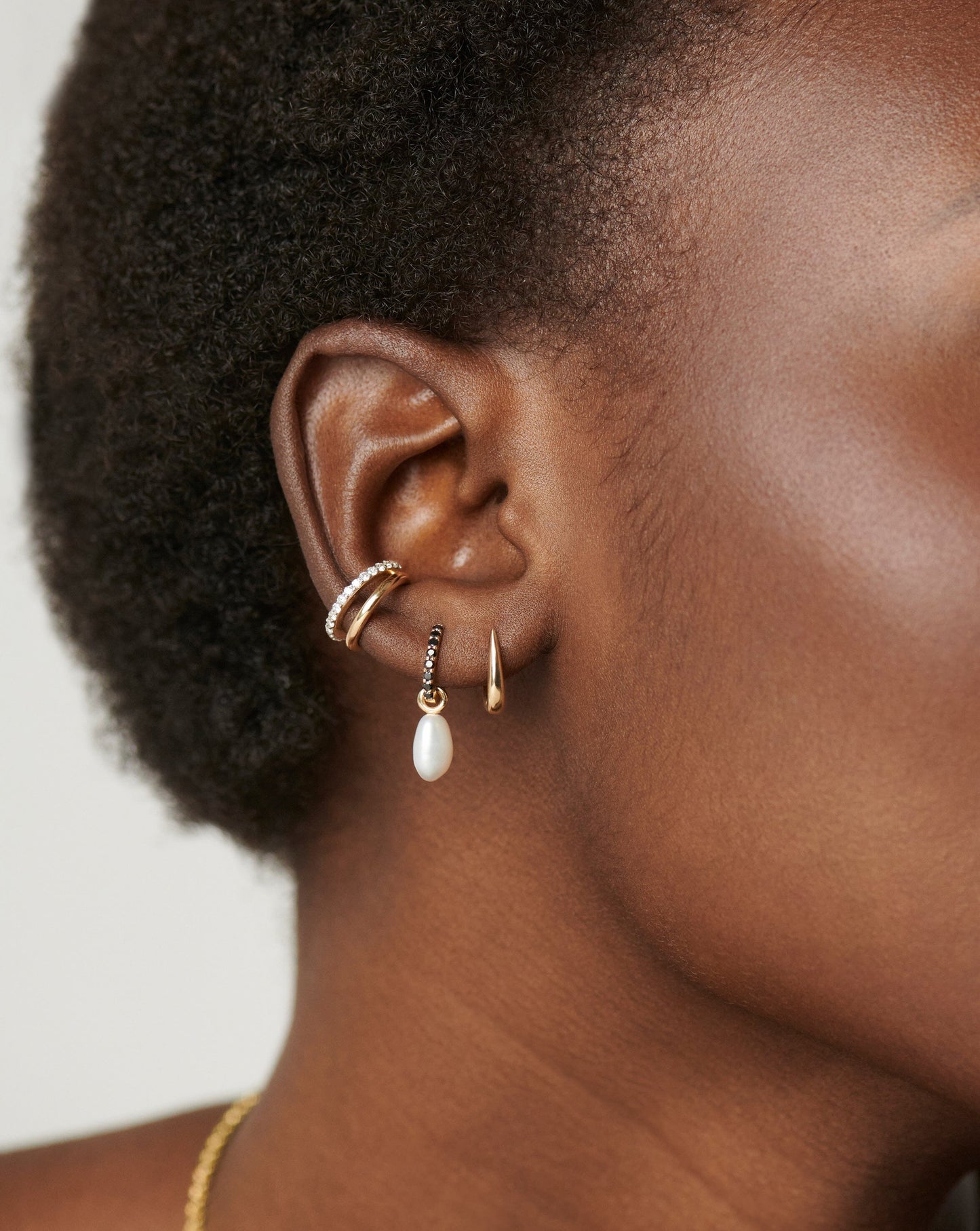 Fine Claw Huggies | 14ct Solid Gold Earrings Missoma