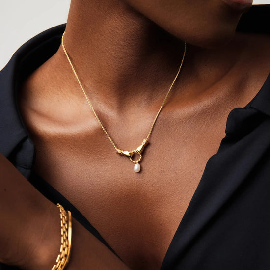 Harris Reed In Good Hands Drop Pendant Necklace | 18ct Gold Plated/Pearl & Black Onyx Necklaces Missoma