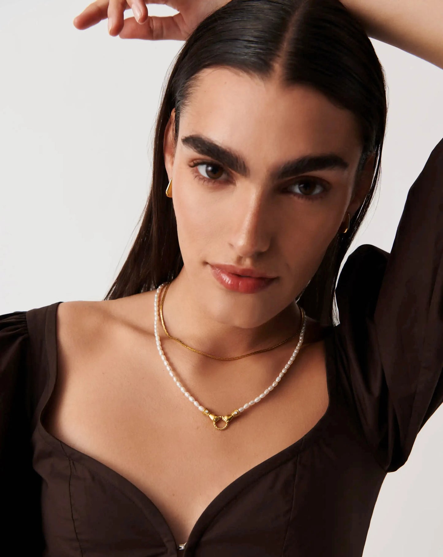 Harris Reed Medium In Good Hands Pearl Pendant Necklace Necklaces Missoma