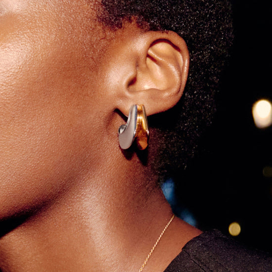 Hera Dome Double Ridge Medium Hoop Earrings | Mixed Metal Earrings Missoma
