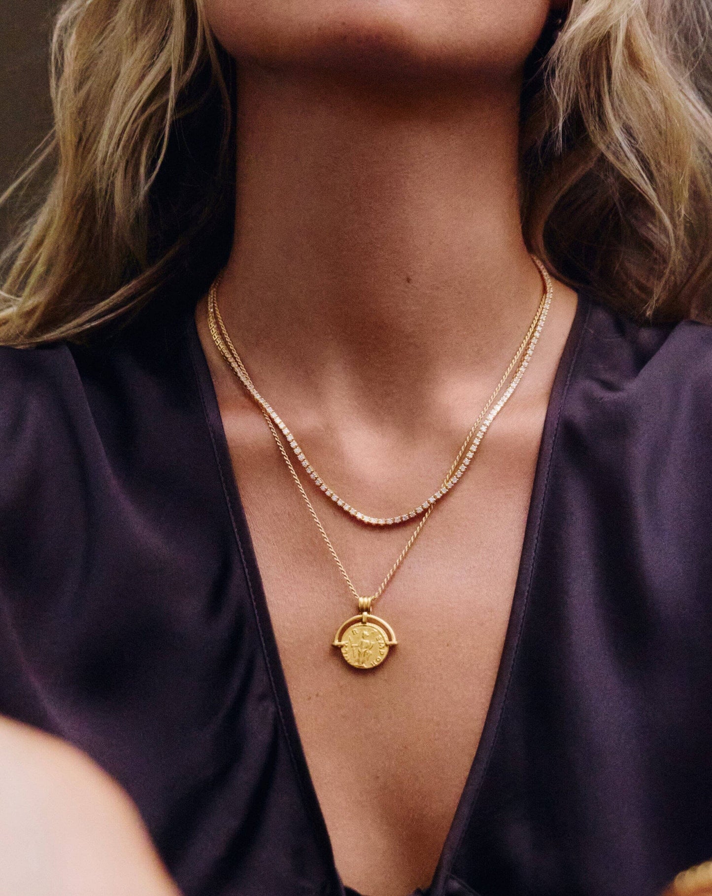 Lucy Williams Medium Engravable Roman Arc Coin Necklace | 18ct Gold Plated Necklaces Missoma