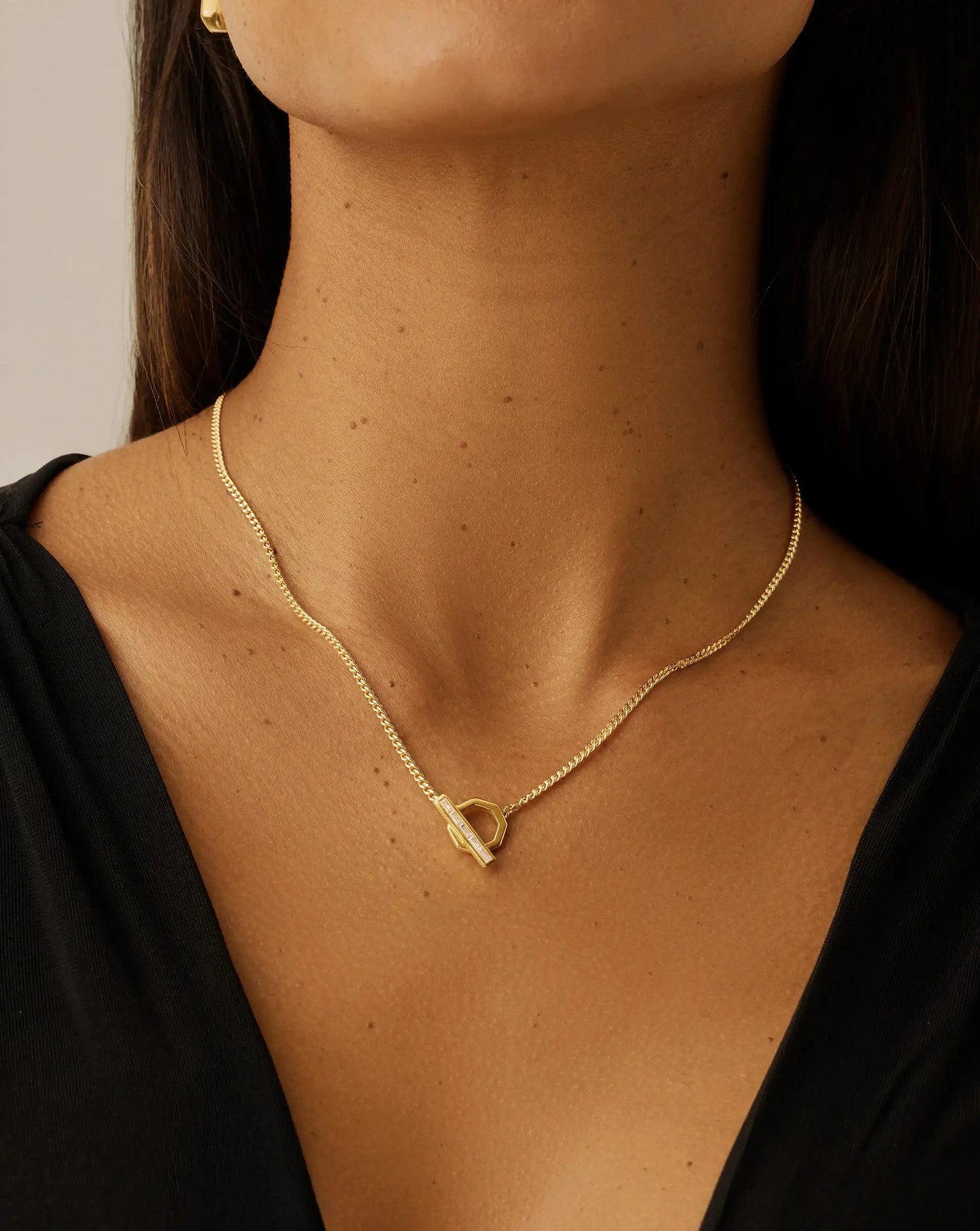 Lucy Williams T-Bar Hex Pendant Necklace | 18ct Gold Plated Necklaces Missoma