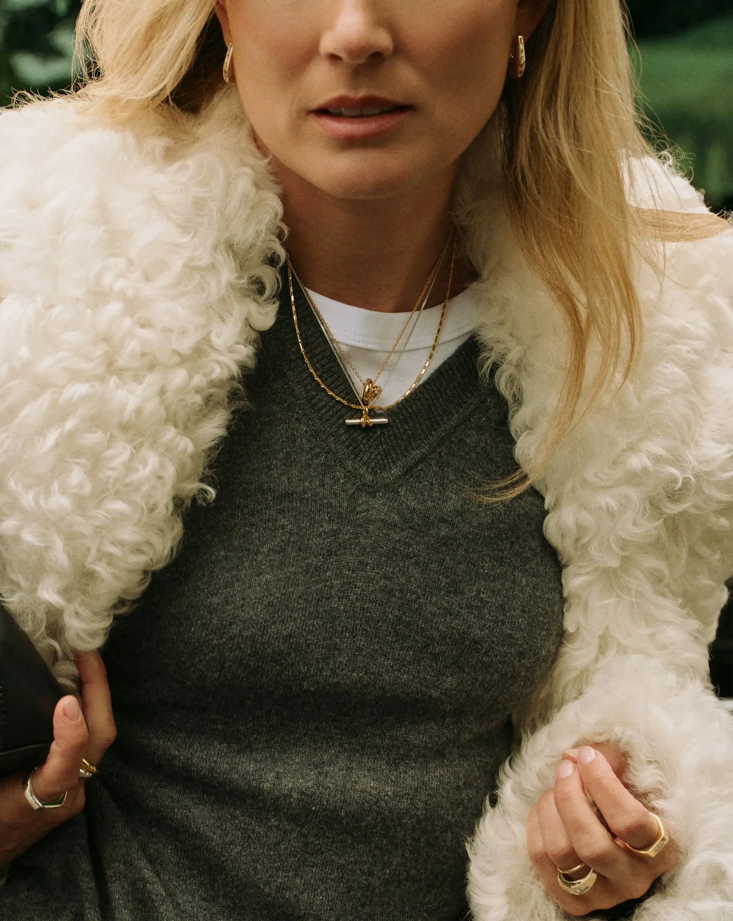 Lucy Williams T-Bar Knot Pendant Necklace | Mixed Metal Necklaces Missoma