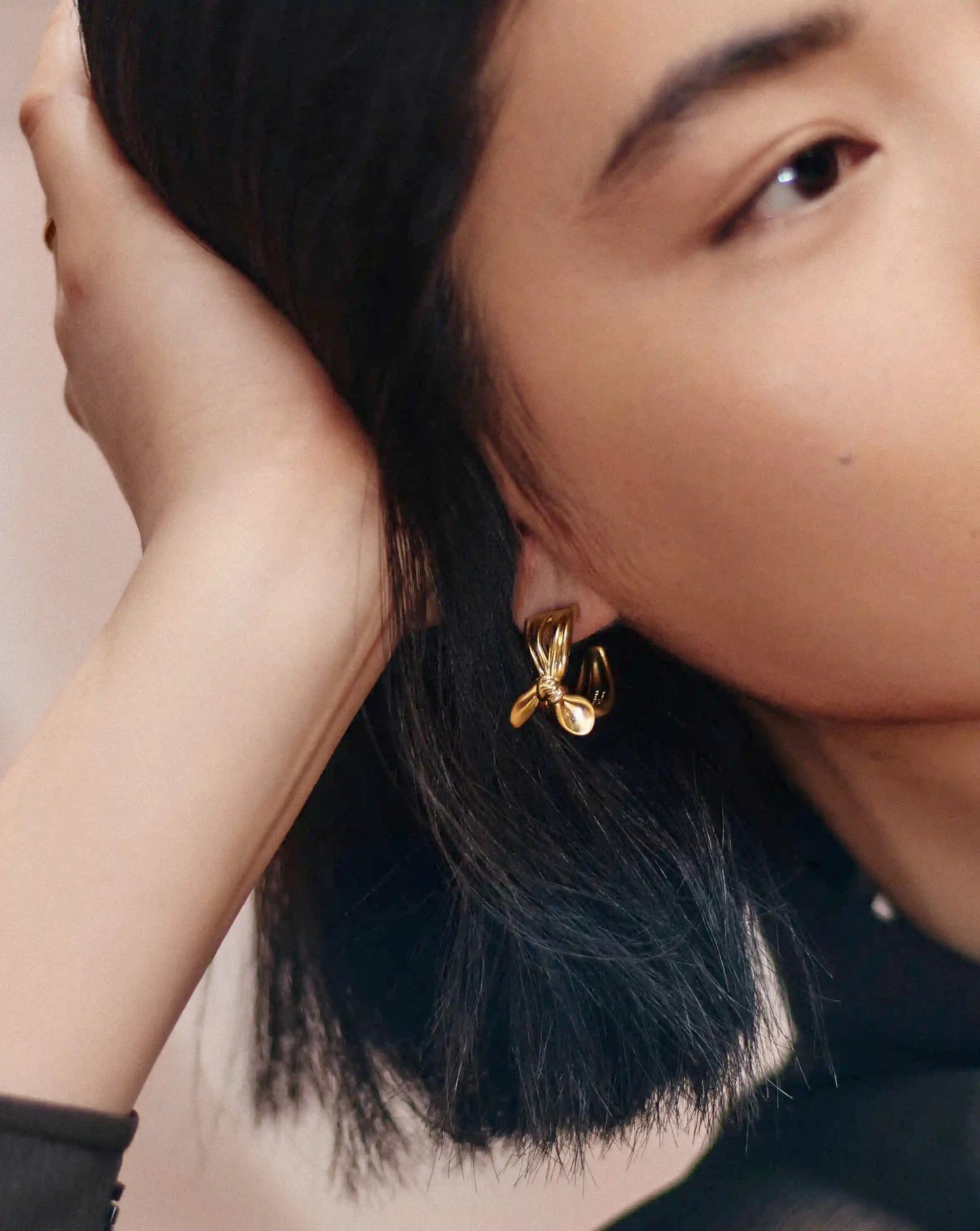 MARKGONG Bow Hoop Earrings | 18ct Gold Plated Earrings Missoma