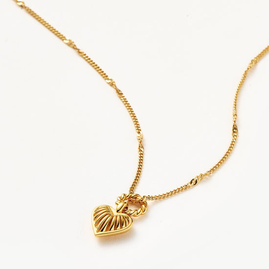 Mini Ridge Heart Charm Pendant Necklace | 18ct Gold Plated Necklaces Missoma
