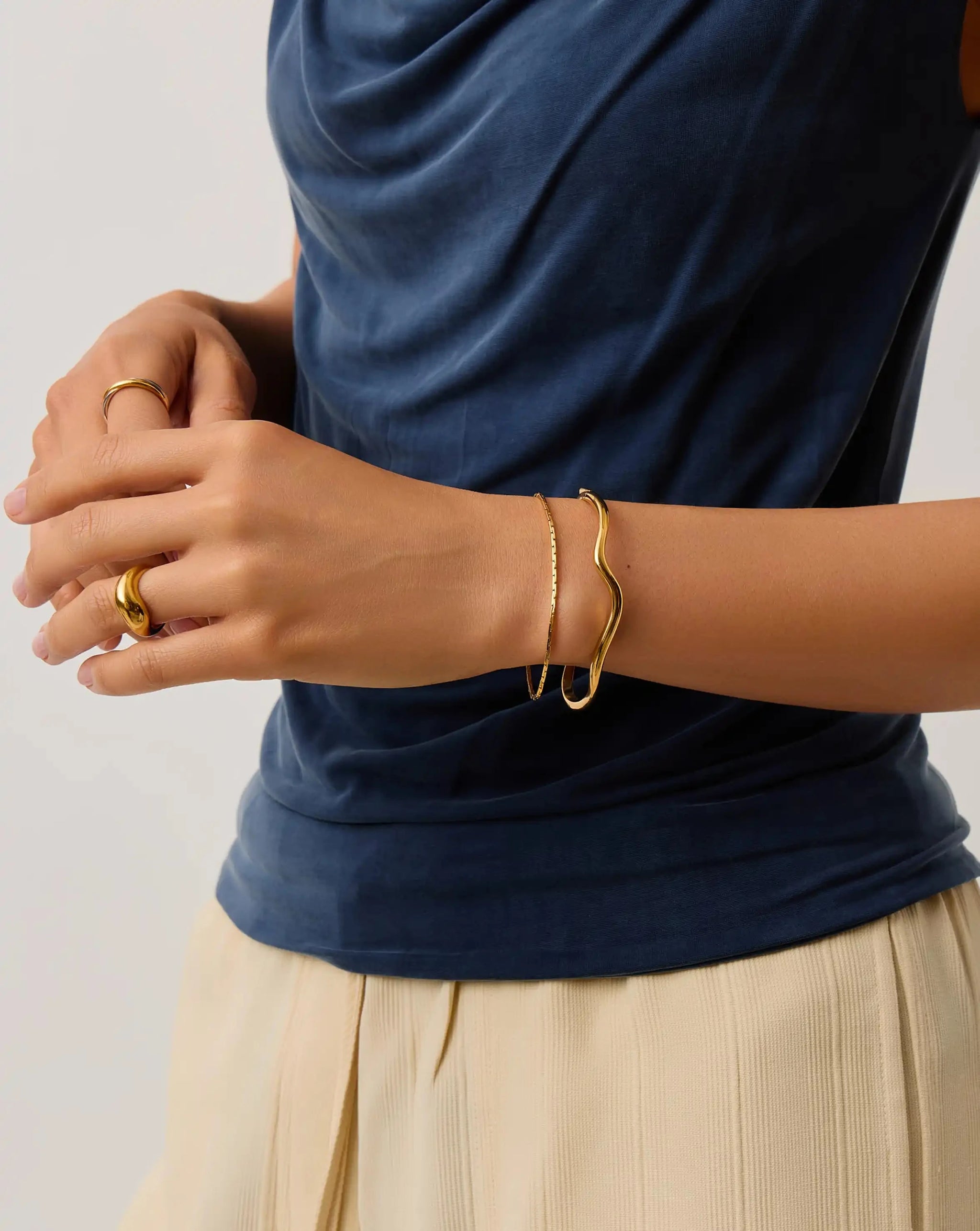 Molten Classic Hinged Bangle | 18ct Gold Plated Bracelets Missoma