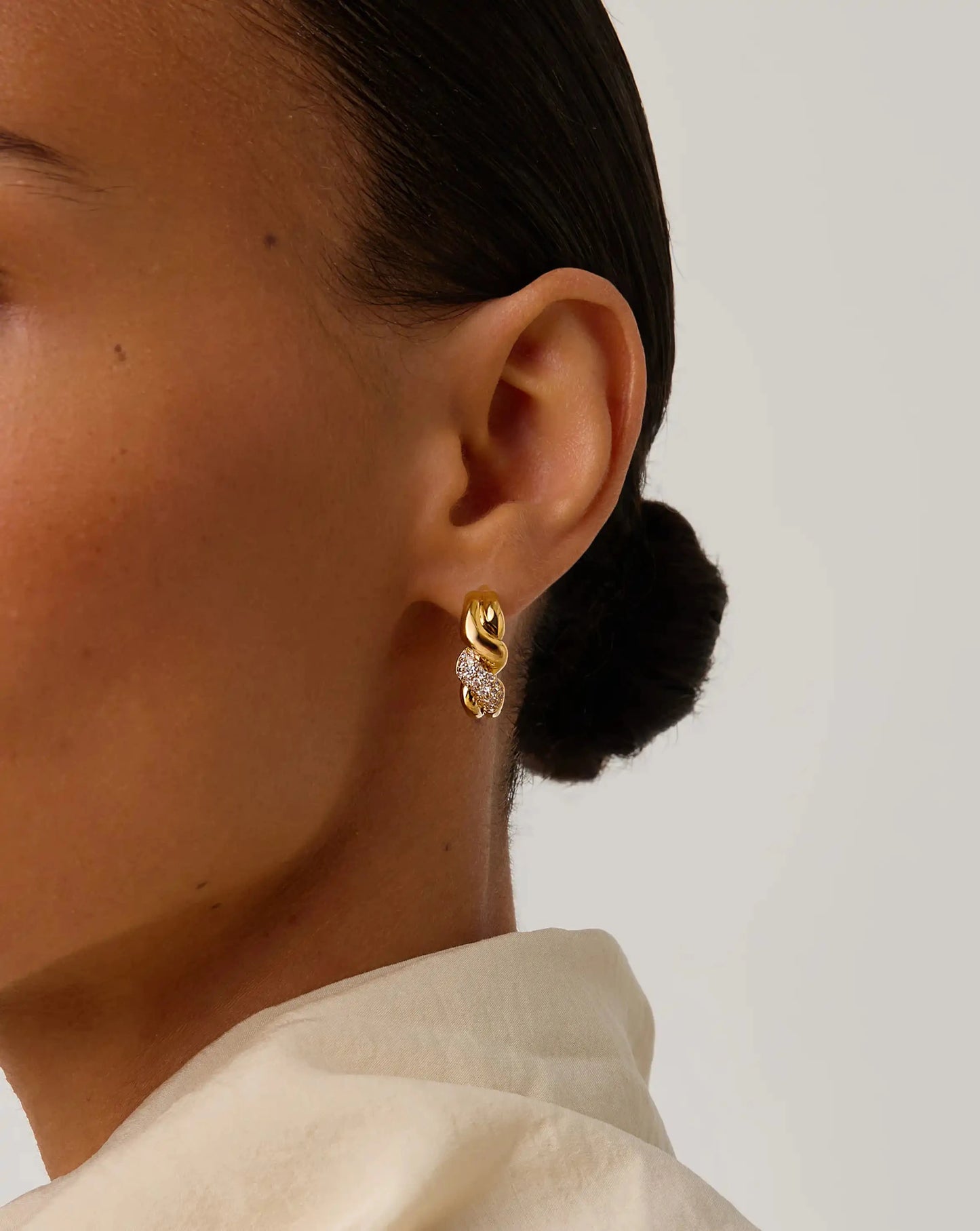 Molten Snow Twisted Small Hoop Earrings | 18ct Gold Plated/Cubic Zirconia Earrings Missoma