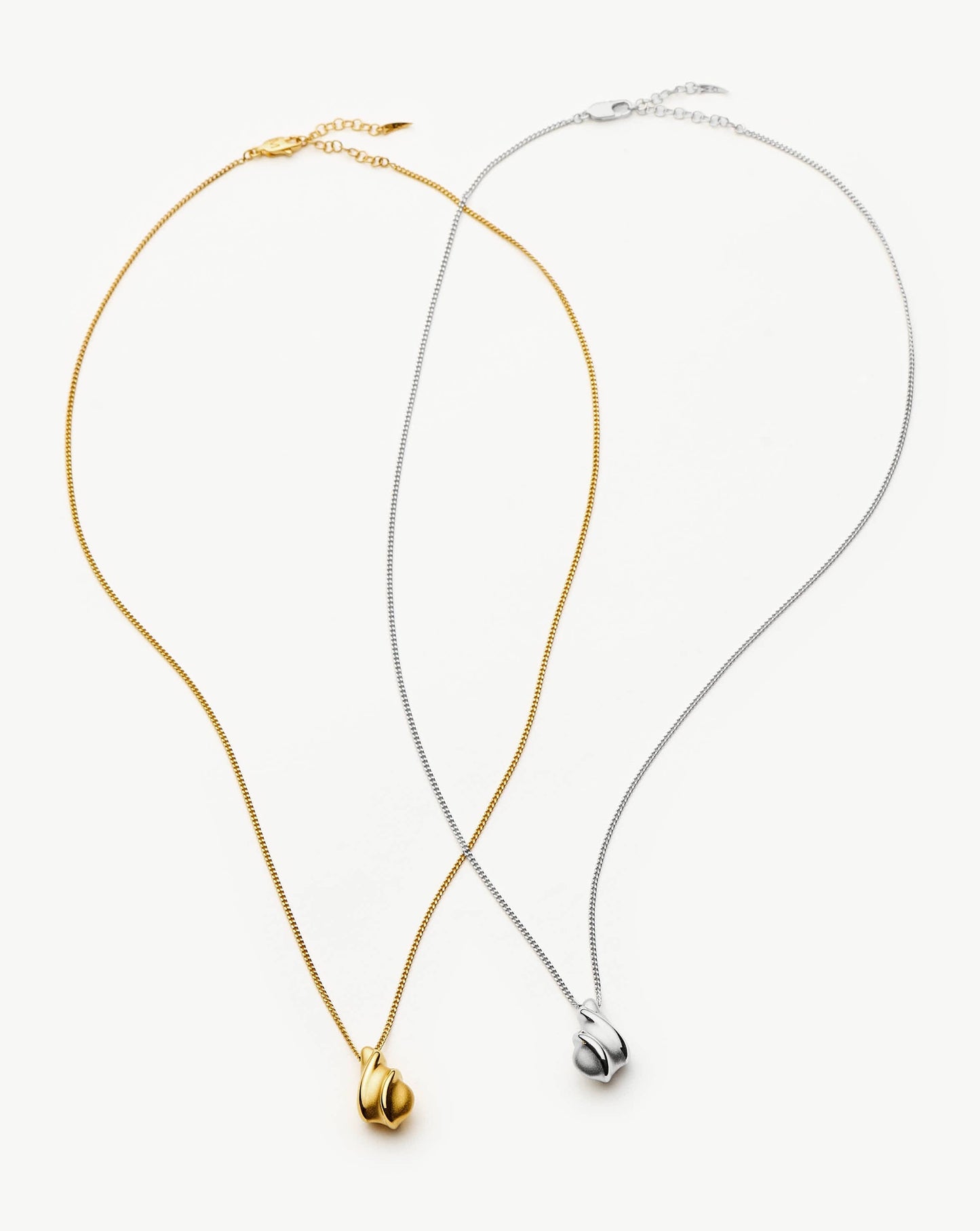 Savi Ridge Droplet Pendant Necklace | Silver Plated Necklaces Missoma