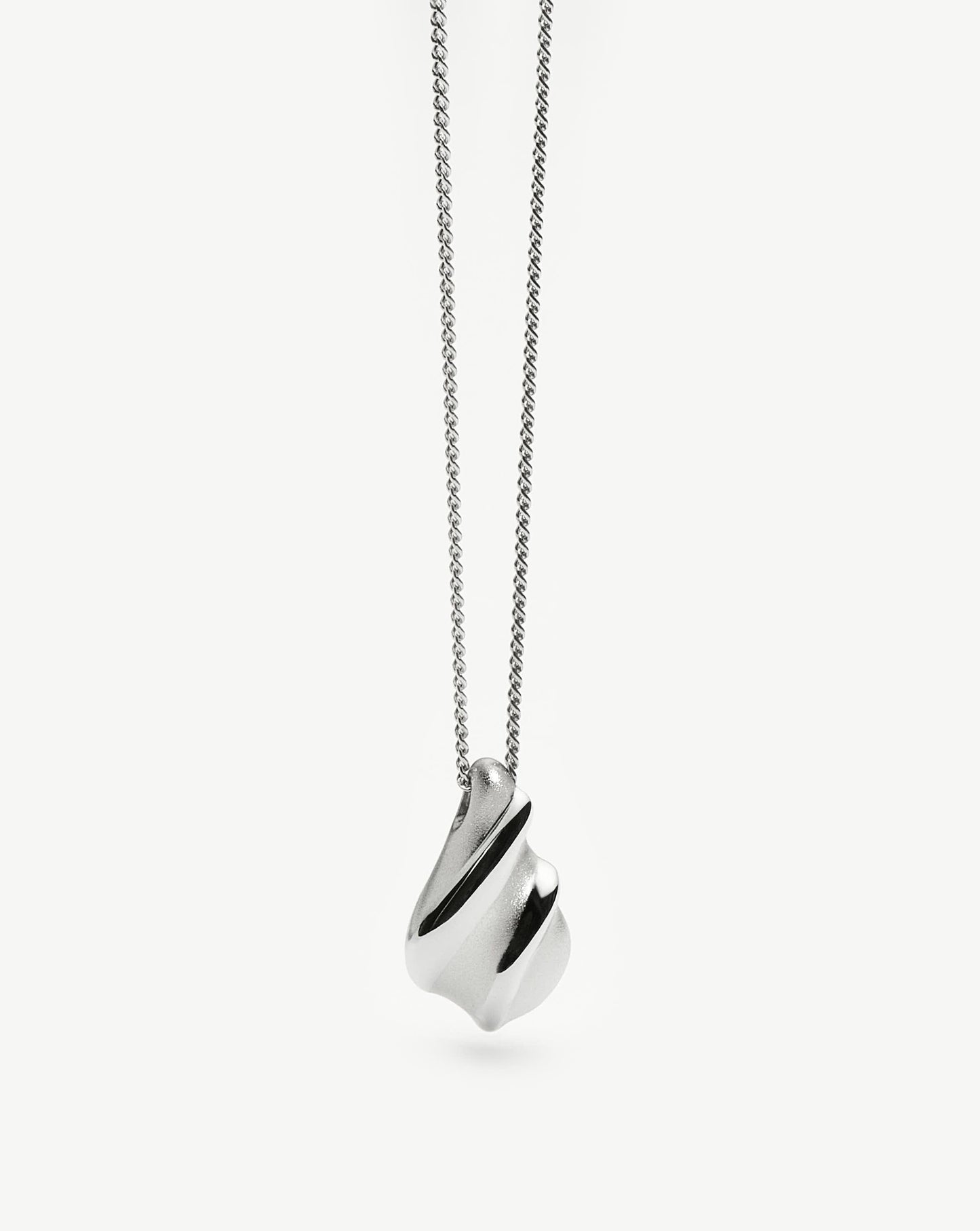 Savi Ridge Droplet Pendant Necklace | Silver Plated Necklaces Missoma