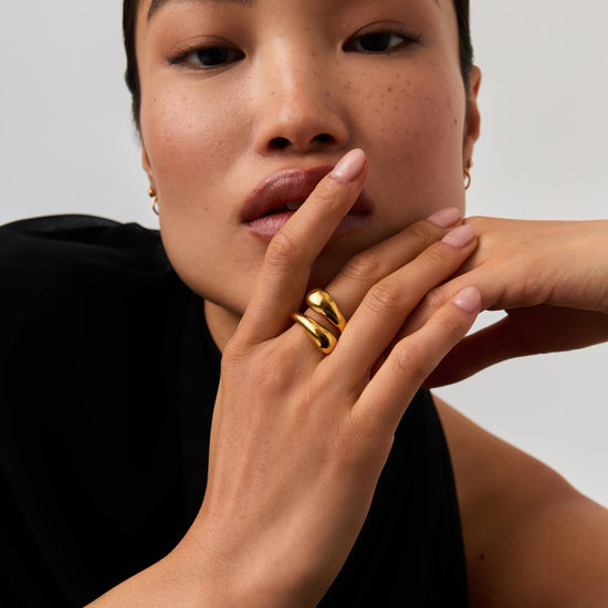 Savi Sculptural Crossover Ring | 18ct Gold Vermeil Rings Missoma