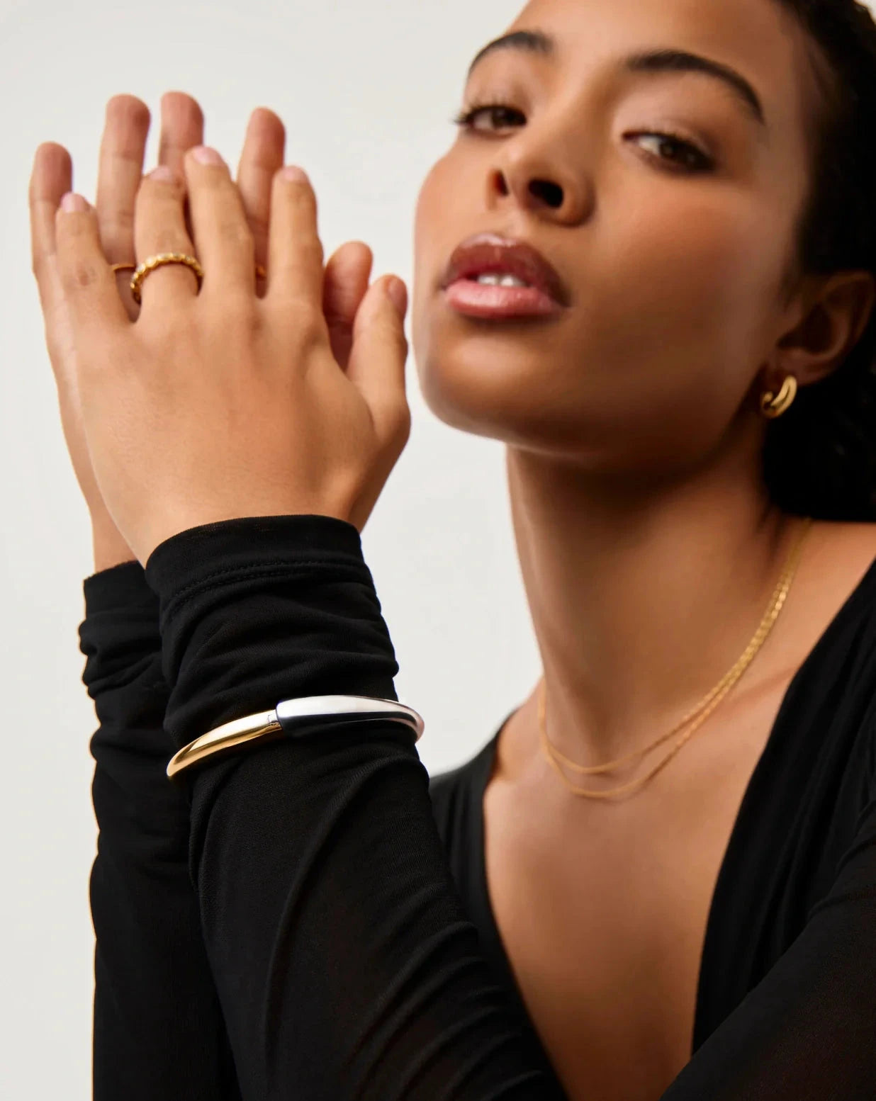 Sculptural Ridge Hinged Bangle | Mixed Metal Bracelets Missoma
