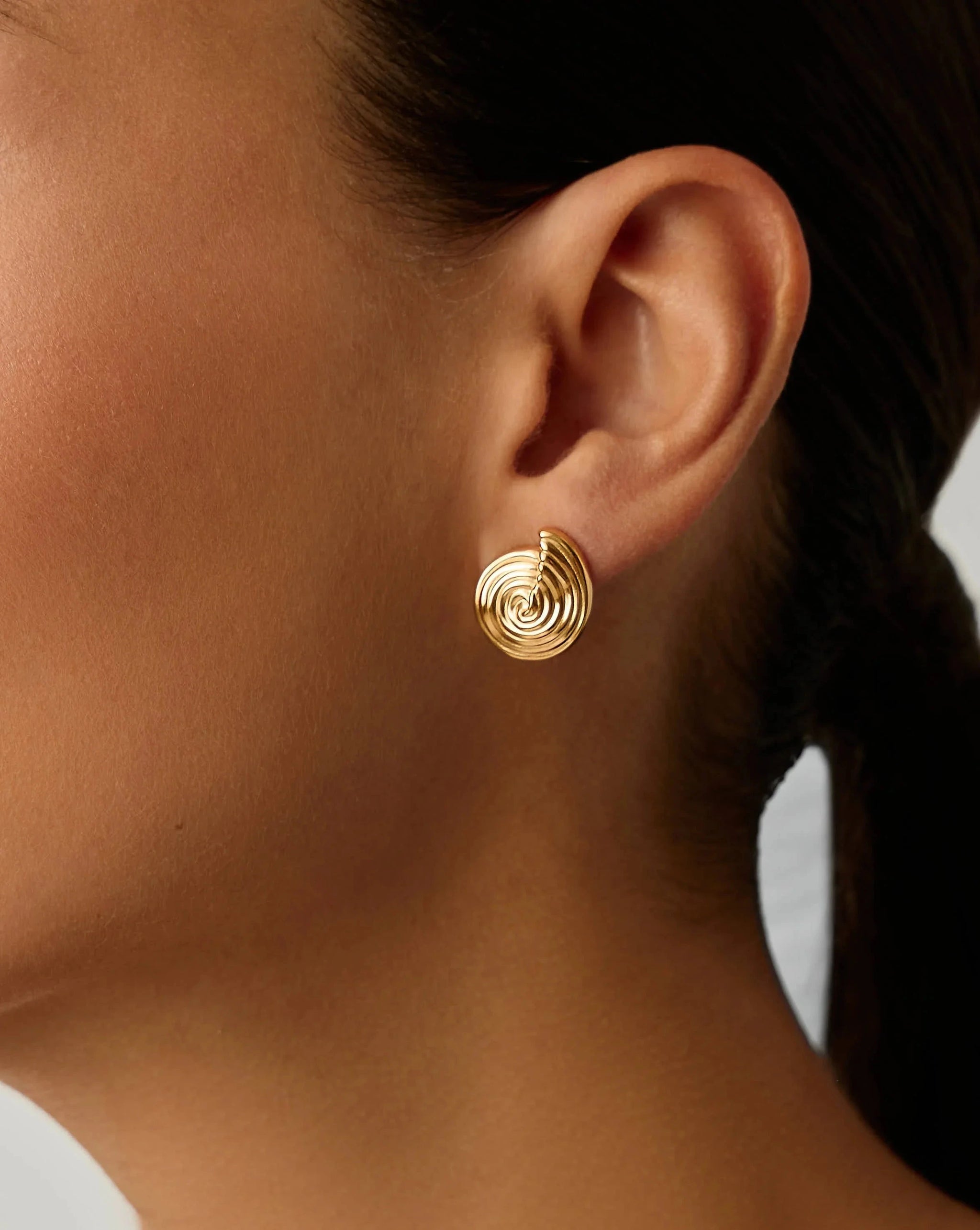 Spiral Small Stud Earrings | 18ct Gold Plated Earrings Missoma