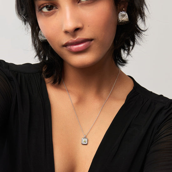 Star Ridge Birthstone Pendant Necklace - Peridot/August Necklaces Missoma