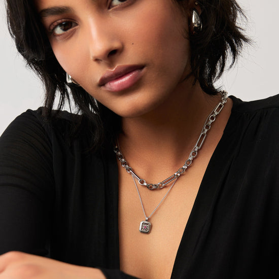 Star Ridge Birthstone Pendant Necklace - Ruby/July Necklaces Missoma