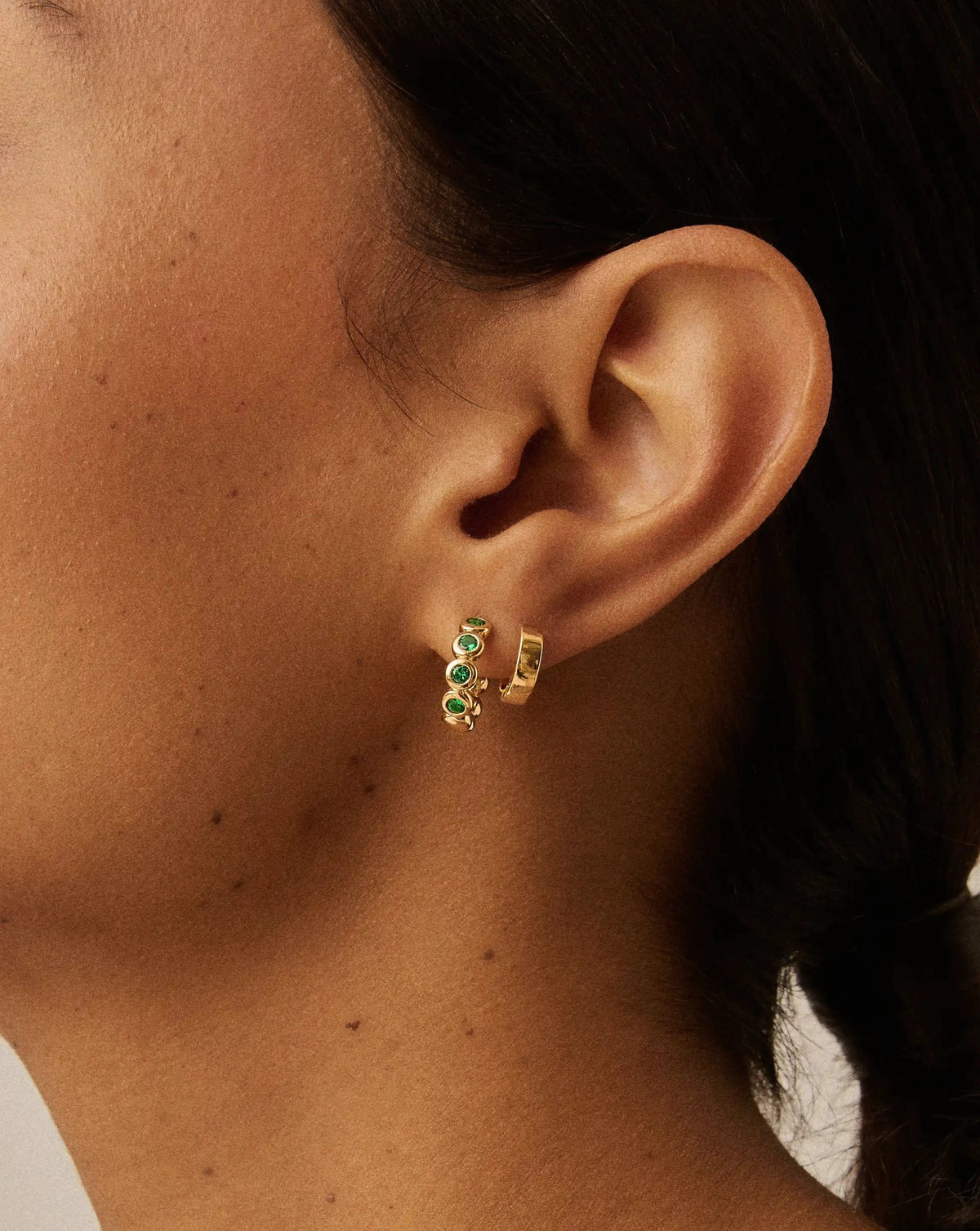 Tennis Small Hoop Earrings | 18ct Gold Vermeil/Emerald Green Nano-crystal Earrings Missoma