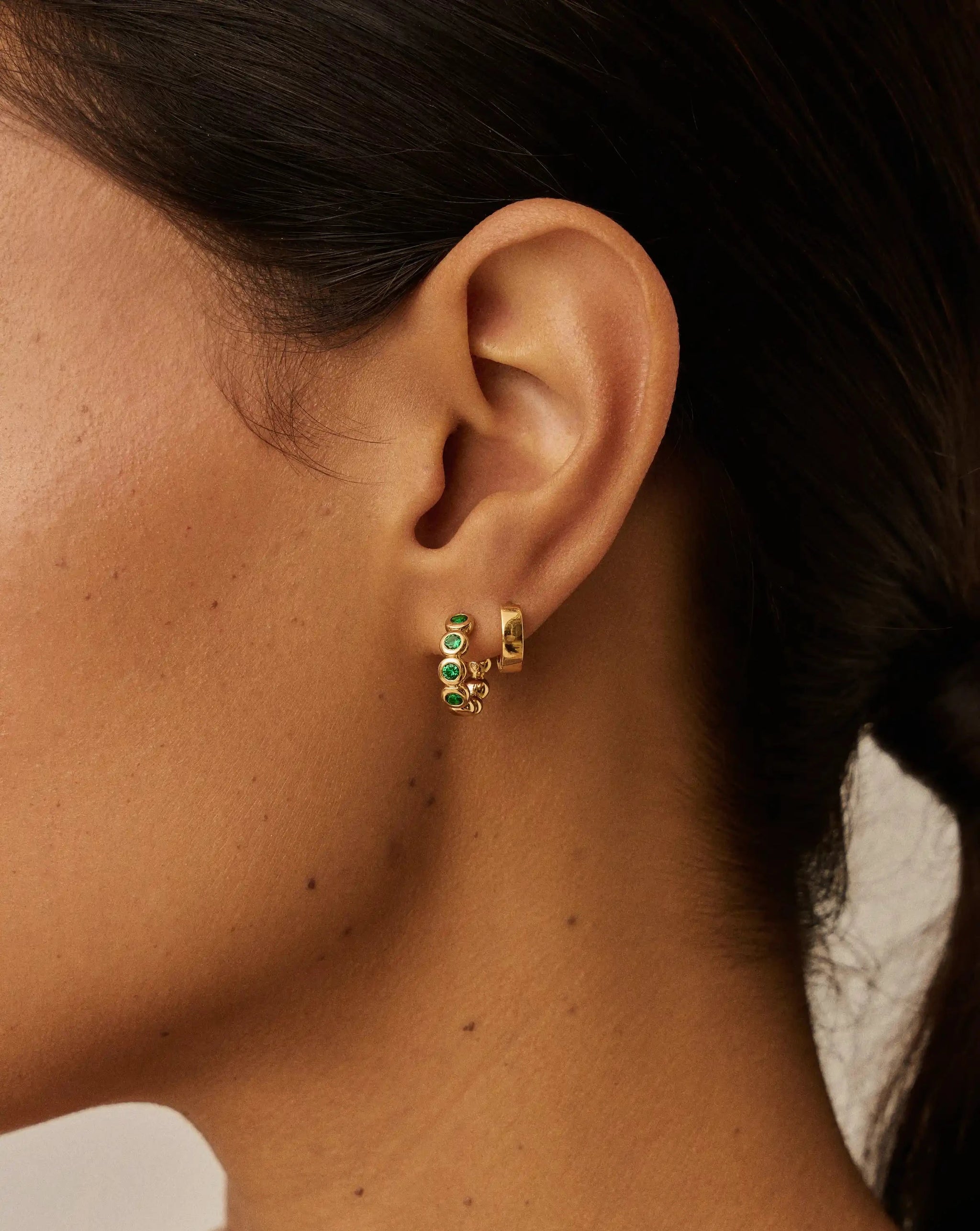 Tennis Small Hoop Earrings | 18ct Gold Vermeil/Emerald Green Nano-crystal Earrings Missoma