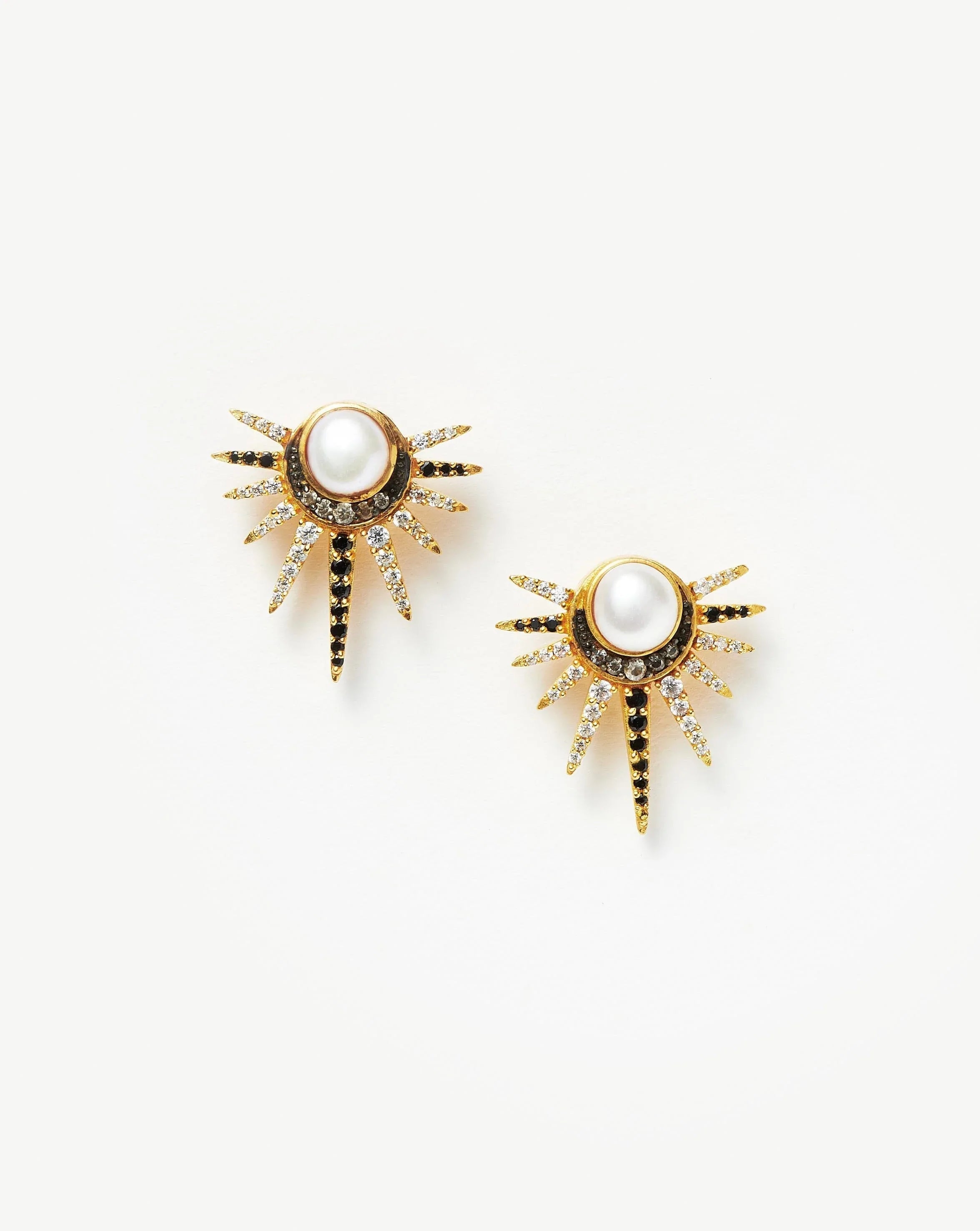 18ct gold pearl online earrings