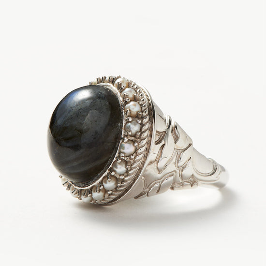 Harris Reed Labradorite Cocktail Ring | Silver Plated/Pearl & Labradorite Rings Missoma