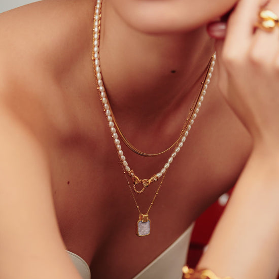Lena Charm Necklace | 18ct Gold Plated Vermeil/Rainbow Moonstone Necklaces Missoma
