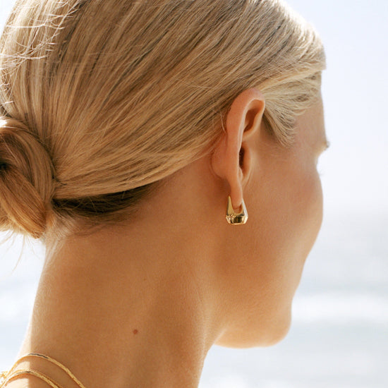 Lucy Williams Arco Small Hoop Earrings | 18ct Gold Plated Vermeil Earrings Missoma