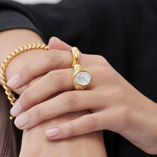 Savi Ridge Oval Gemstone Chunky Ring | 18ct Gold Plated Vermeil/ Mother of Pearl & Quartz Rings Missoma