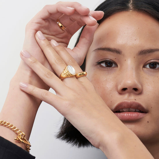 Savi Ridge Oval Gemstone Chunky Ring | 18ct Gold Plated Vermeil/ Mother of Pearl & Quartz Rings Missoma