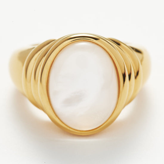 Savi Ridge Oval Gemstone Chunky Ring | 18ct Gold Plated Vermeil/ Mother of Pearl & Quartz Rings Missoma