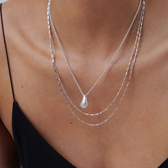 Savi Sculptural Droplet Pendant Necklace | Sterling Silver Necklaces Missoma