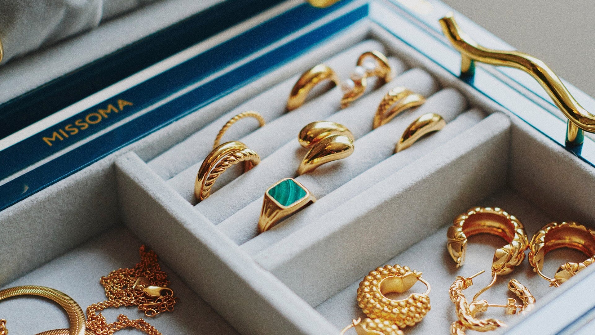 A Guide to Cleaning & Maintaining Your Favourite Pieces of Jewellery