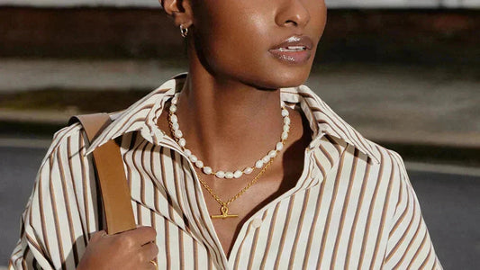 How to Style a T-Bar Necklace Like Andy Sachs