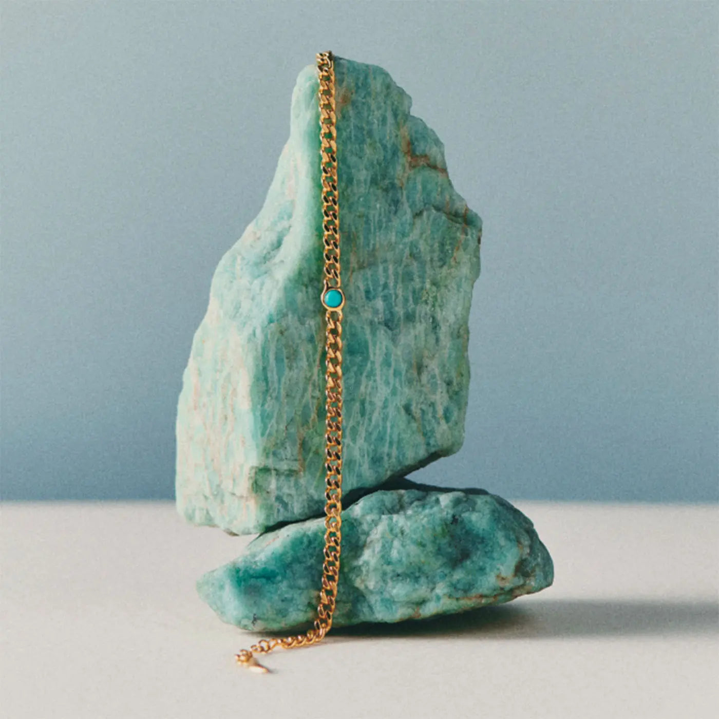 turquoise magnesite