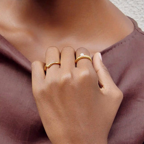 Button Pearl Classic Stacking Ring | 18ct Gold Vermeil/Pearl Rings Missoma 