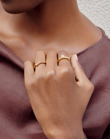 Button Pearl Classic Stacking Ring | 18ct Gold Vermeil/Pearl Rings Missoma 