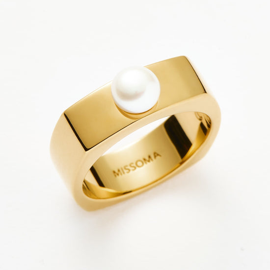 Button Pearl Square Chunky Ring | 18ct Gold Plated Vermeil/Pearl Rings Missoma 