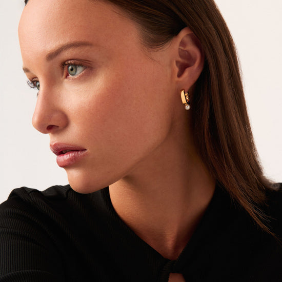 Button Pearl Square Small Hoop Earrings | 18ct Gold Plated/Pearl Earrings Missoma 