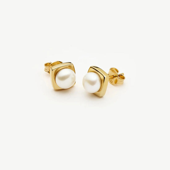 Button Pearl Square Stud Earrings | 18ct Gold Vermeil/Pearl Earrings Missoma 