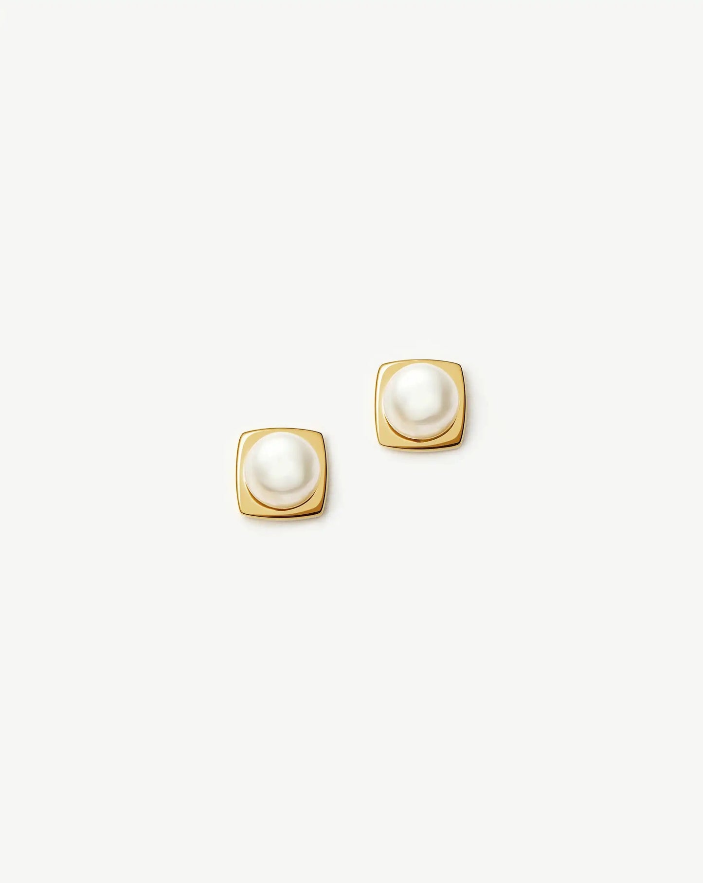 Button Pearl Square Stud Earrings | 18ct Gold Vermeil/Pearl Earrings Missoma 