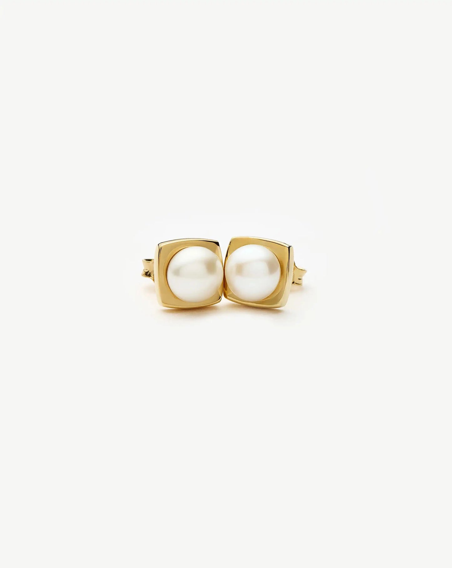 Button Pearl Square Stud Earrings | 18ct Gold Vermeil/Pearl Earrings Missoma 