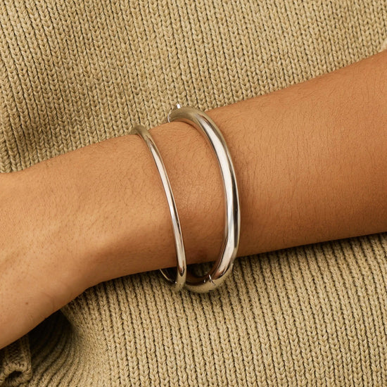 Mosomi Bangle Chunky Bangle Set in Silver | Missoma UK