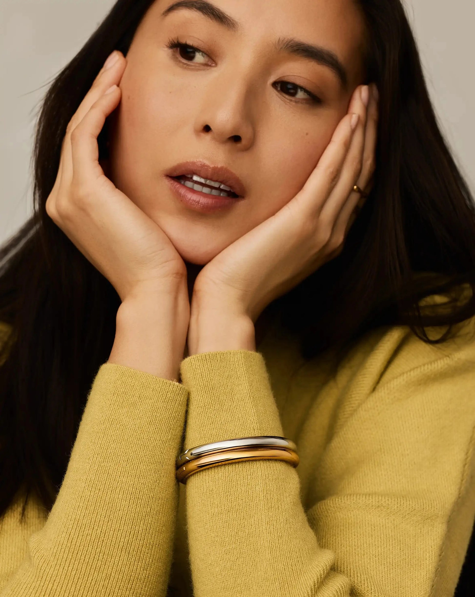 Chunky Round Hinged Bangle | 18ct Gold Plated Bracelets Missoma 